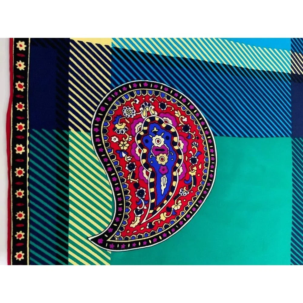Beautiful Multicolor Paisely Print 100% Silk Scarf 34". 1/2 / 32". 1/2 EX. COND - Picture 4 of 4